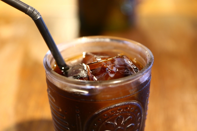 【イメージ画像】カフェで飲むアイスコーヒー